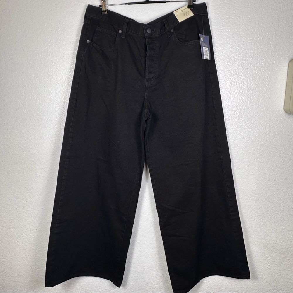 Universal Thread Women's Mid Rise Wide
Leg Black Denim Jeans 16